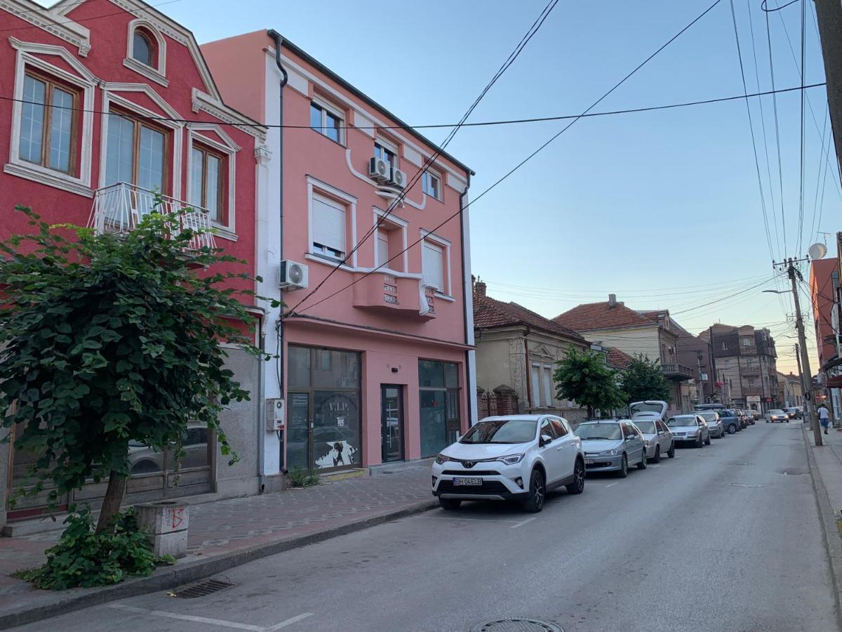 Pink House Apartments Jagodina Exterior foto