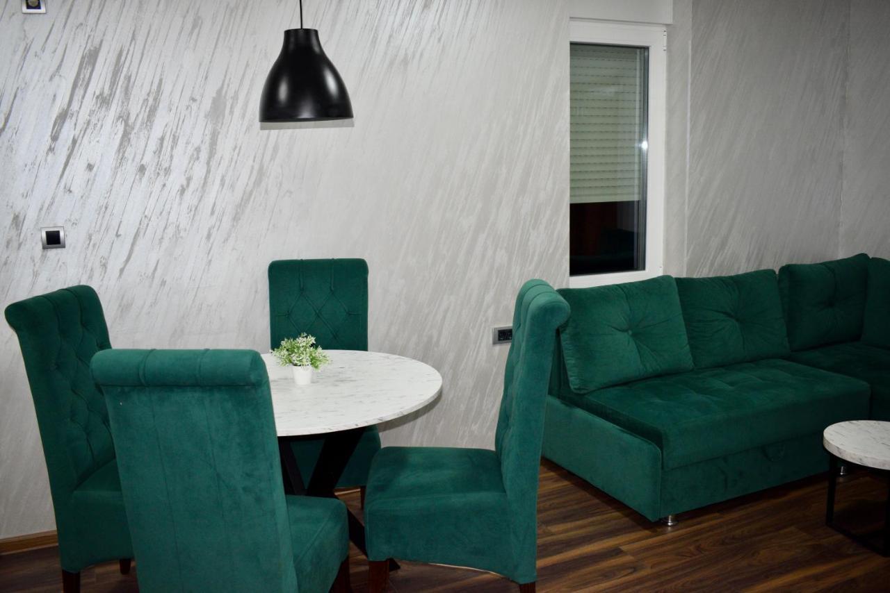 Pink House Apartments Jagodina Exterior foto